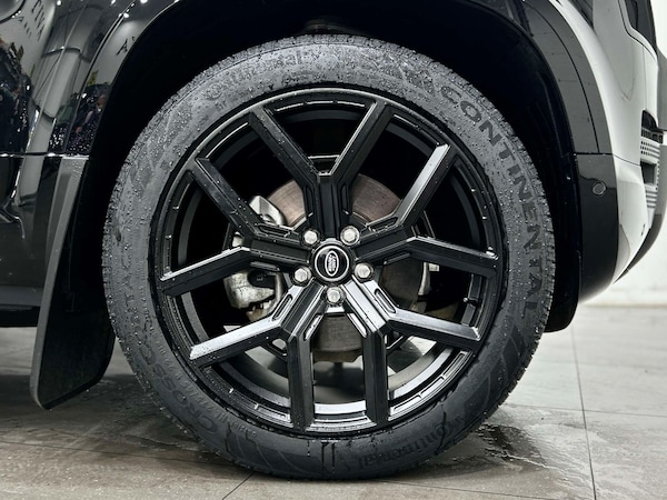 Used Land Rover Defender 2023 for sale - 76277627: Photo 12