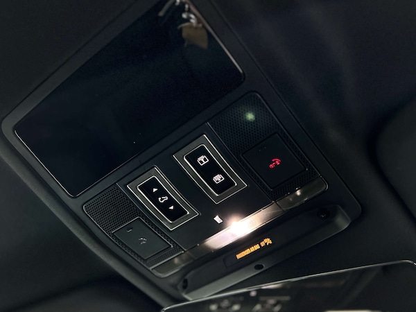 Used Land Rover Defender 2023 for sale - 76277627: Photo 44