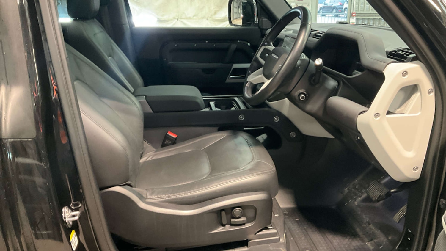 Used Land Rover Defender 2022 for sale - 77285507: Photo 4