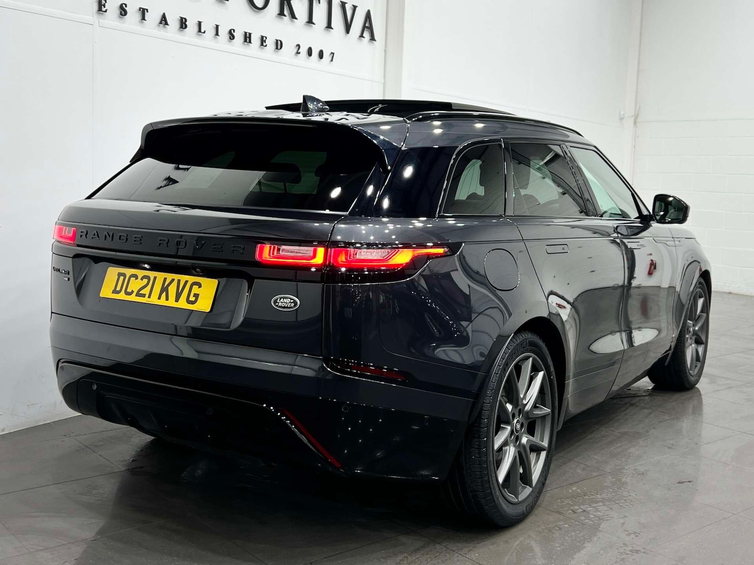 Used Land Rover Range Rover Velar 2021 for sale - 76600867: Photo 5