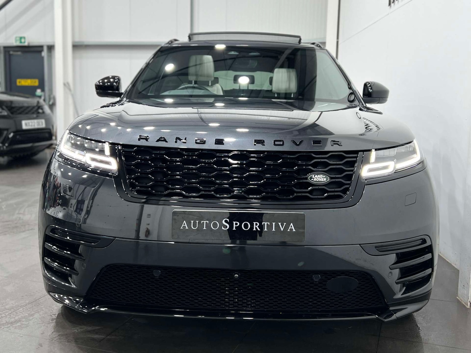 Used Land Rover Range Rover Velar 2021 for sale - 76600867: Photo 8
