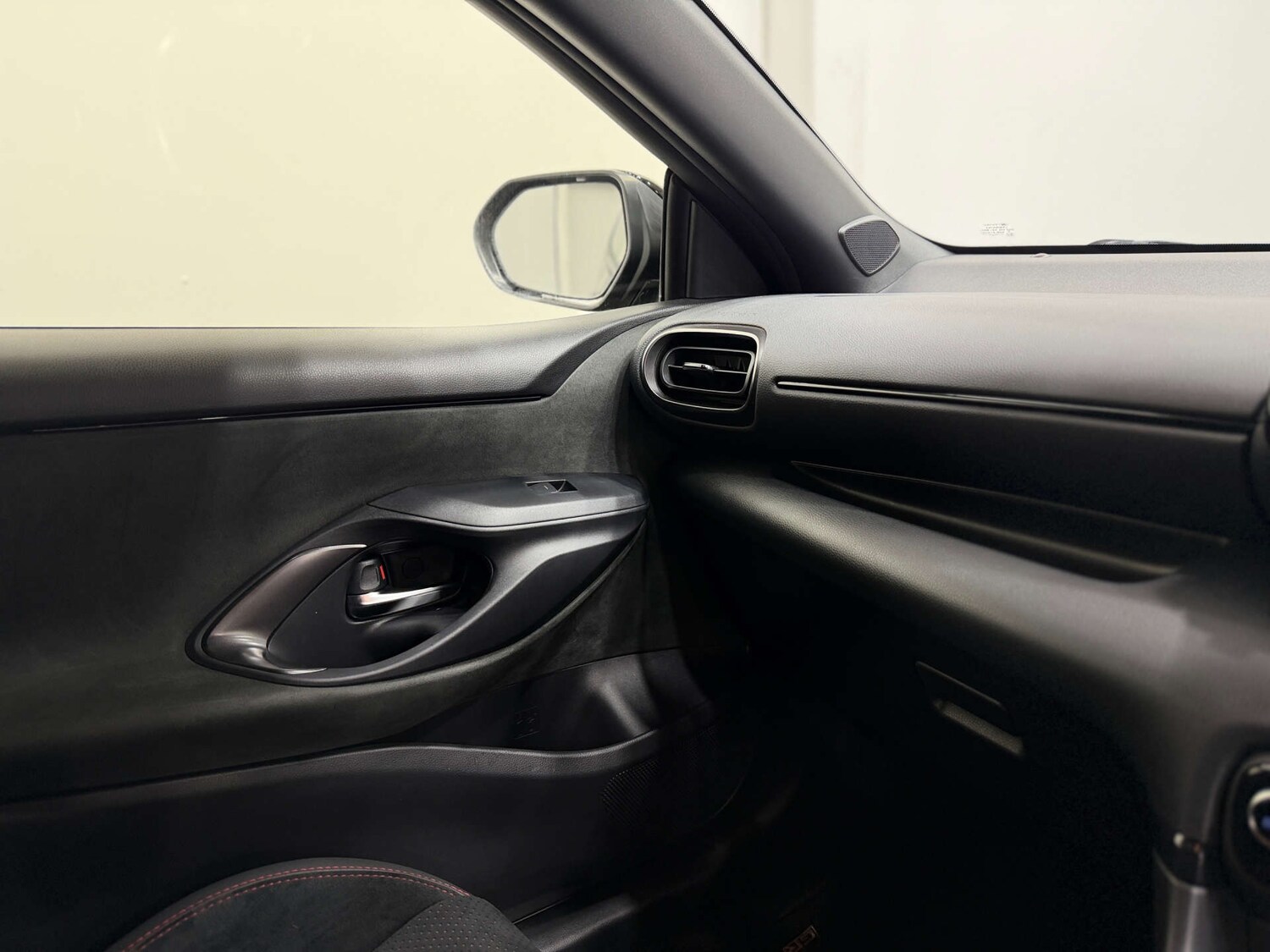 Used Toyota Yaris 2022 for sale - 77535142: Photo 33