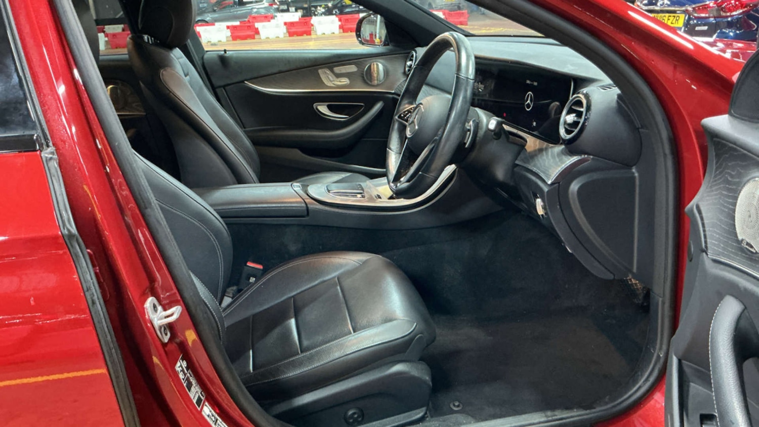 Used Mercedes-Benz E Class 2023 for sale - 76878108: Photo 2