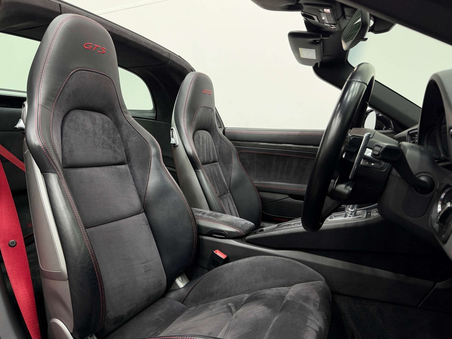 Used Porsche 911 2018 for sale - 78179573: Photo 2