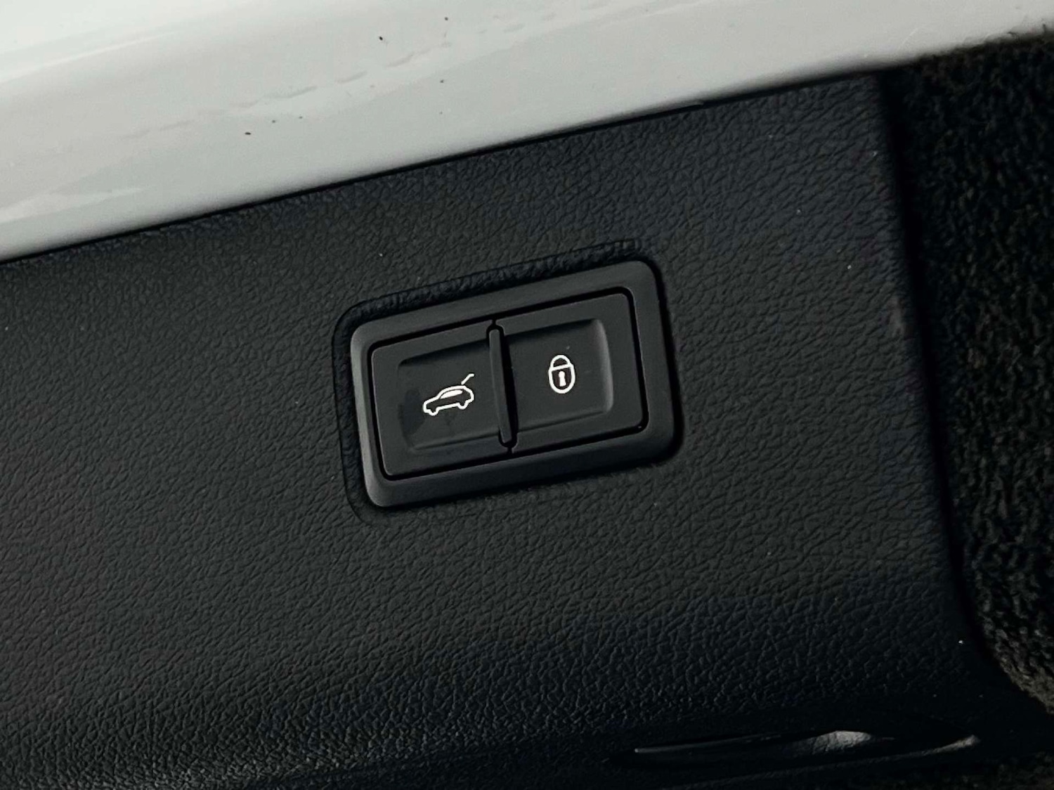 Used Bentley Bentayga 2017 for sale - 77833883: Photo 30