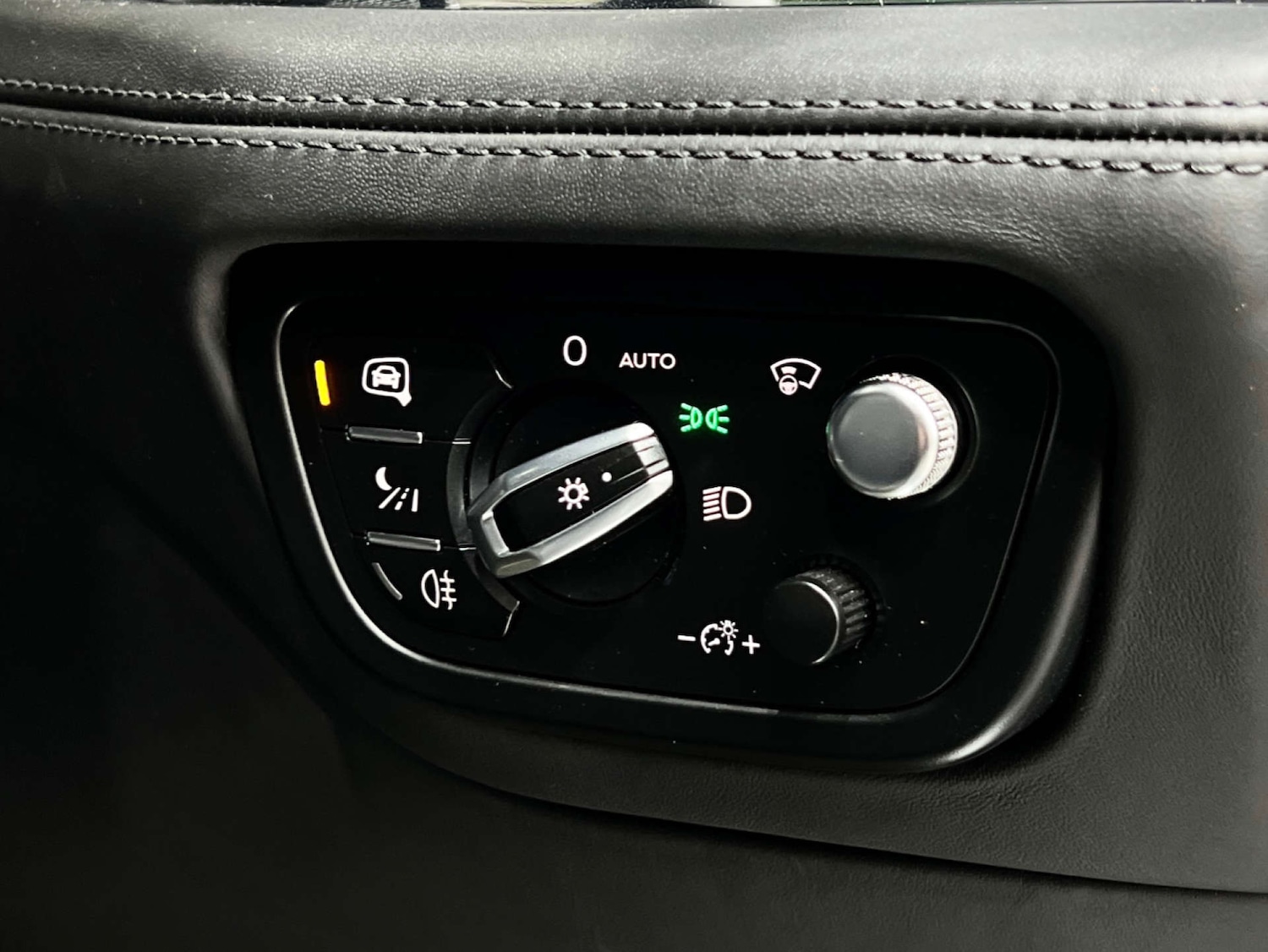 Used Bentley Bentayga 2017 for sale - 77833883: Photo 44