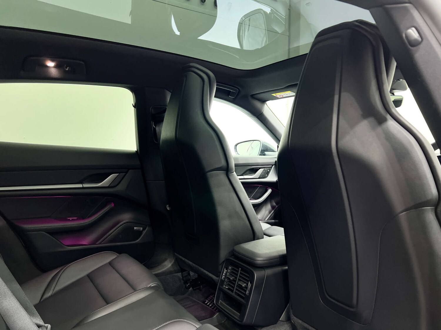 Used Porsche Taycan 2024 for sale - 76220583: Photo 17