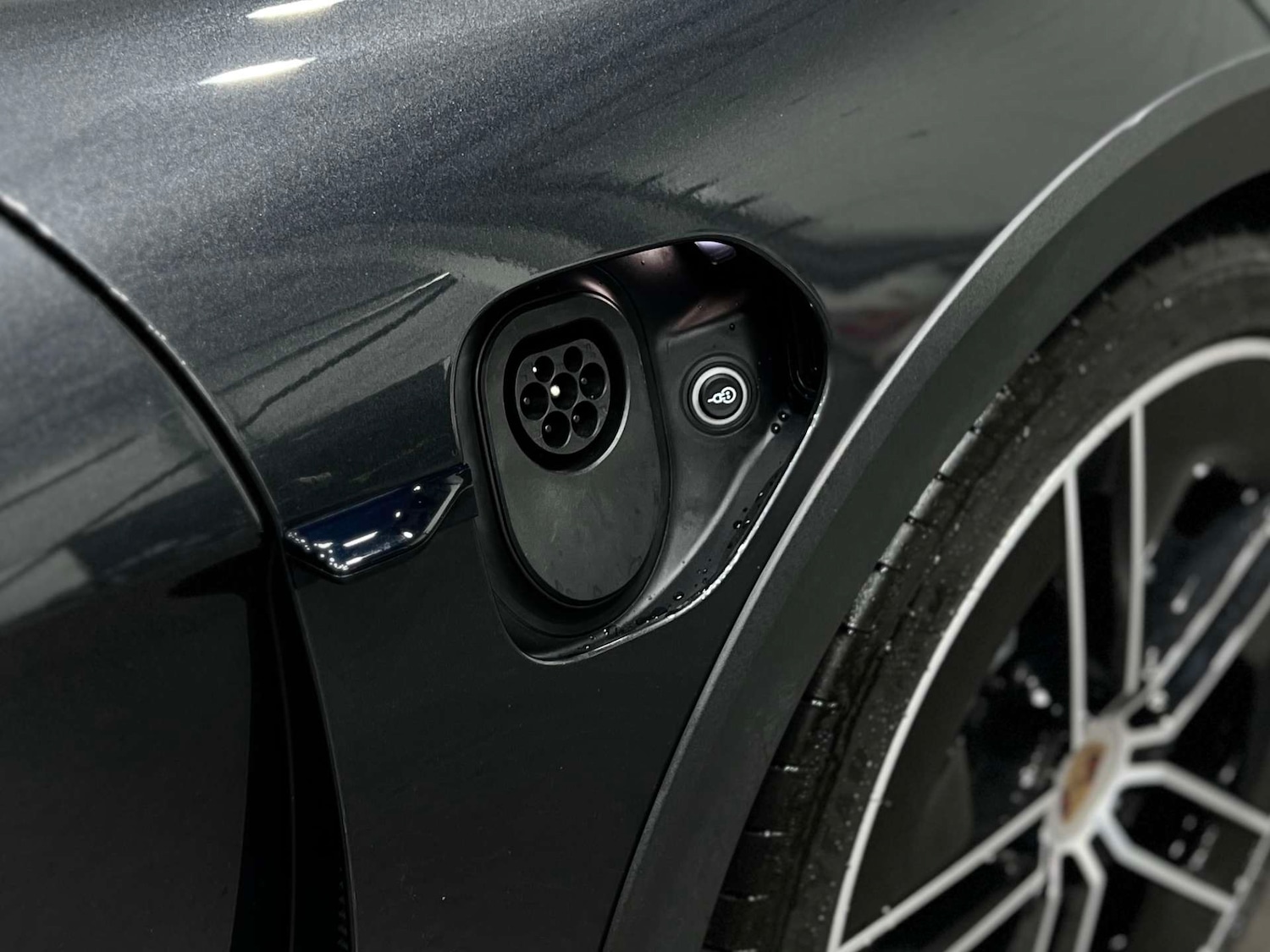 Used Porsche Taycan 2024 for sale - 76220583: Photo 31