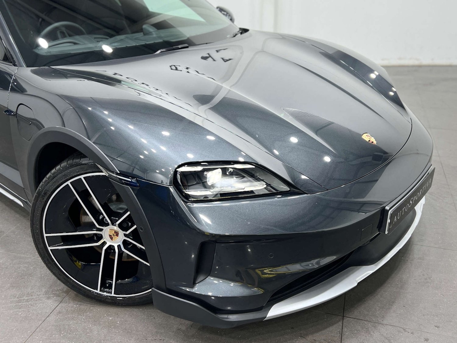 Used Porsche Taycan 2024 for sale - 76220583: Photo 32