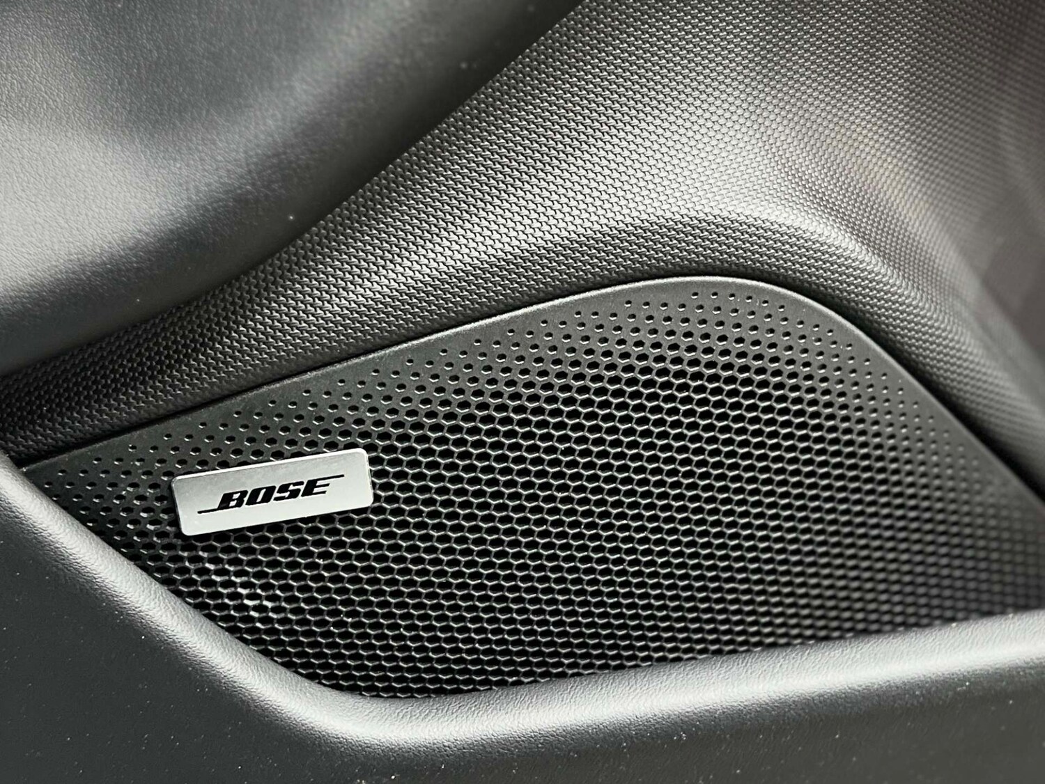 Used Porsche Taycan 2024 for sale - 76220583: Photo 39