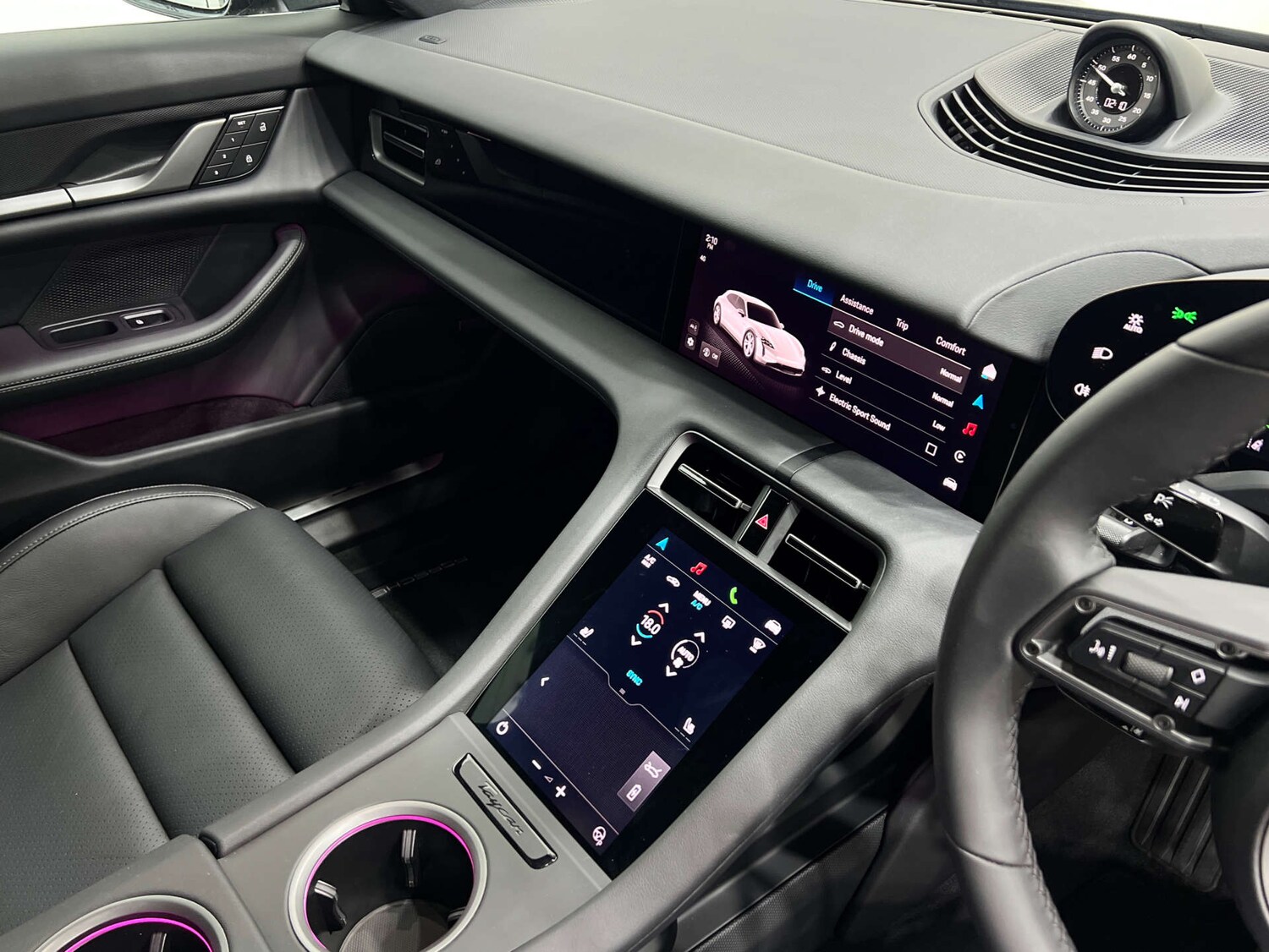 Used Porsche Taycan 2024 for sale - 76220583: Photo 44