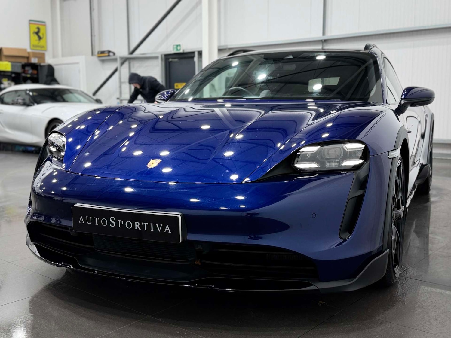 Used Porsche Taycan 2021 for sale - 76830947: Photo 12