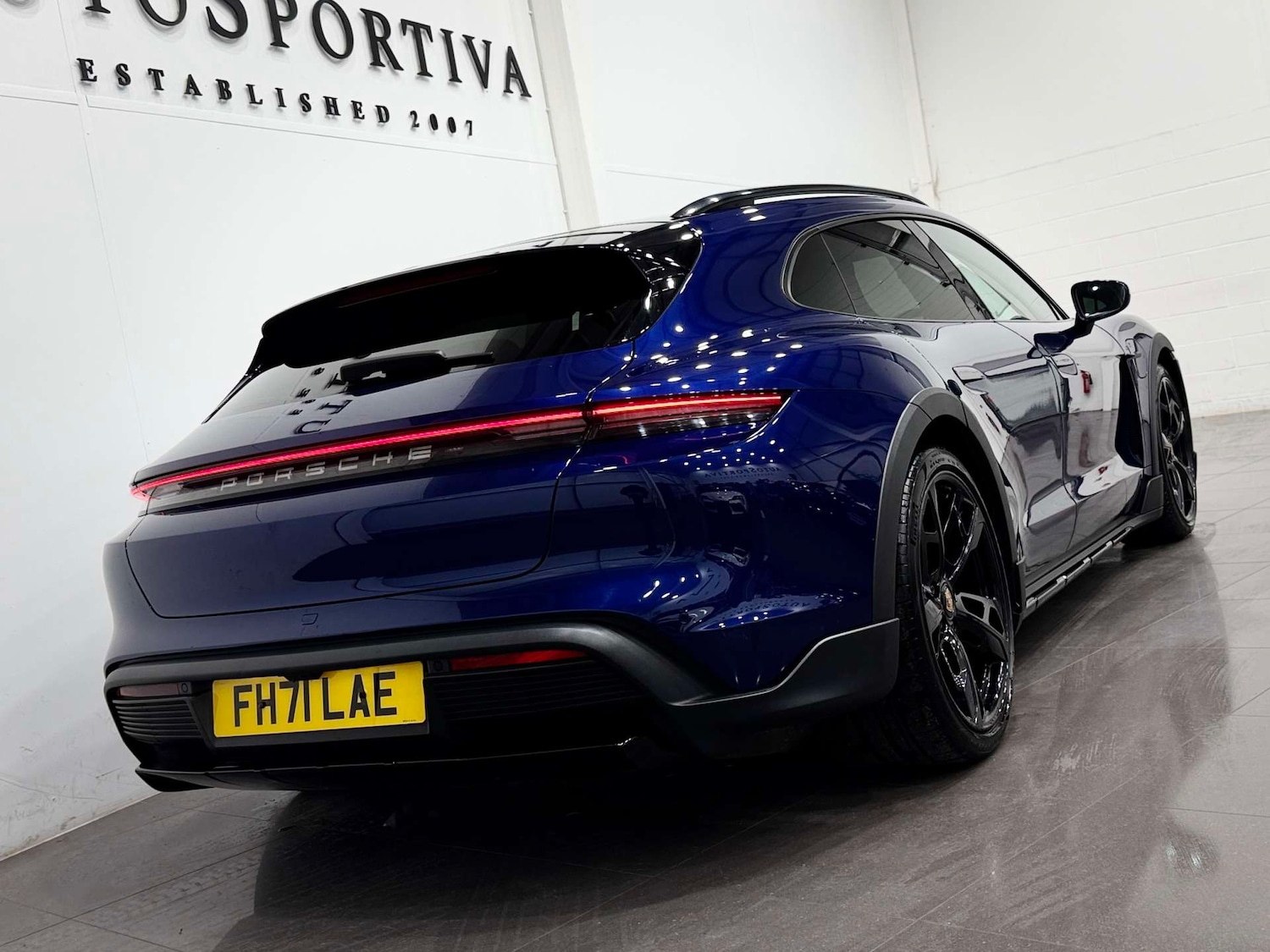 Used Porsche Taycan 2021 for sale - 76830947: Photo 29