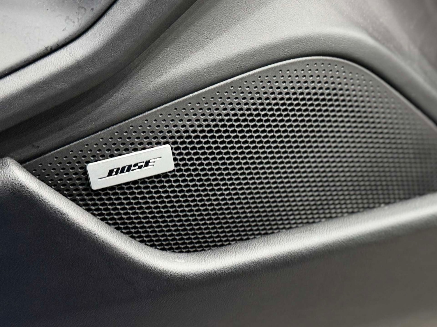 Used Porsche Taycan 2021 for sale - 76830947: Photo 41