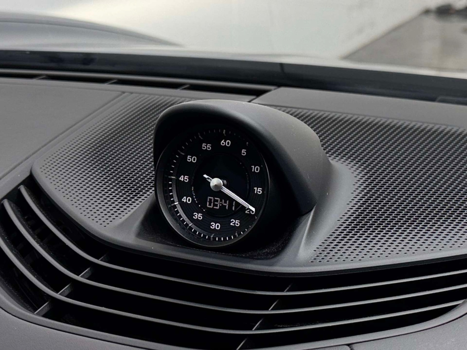 Used Porsche Taycan 2021 for sale - 76830947: Photo 45