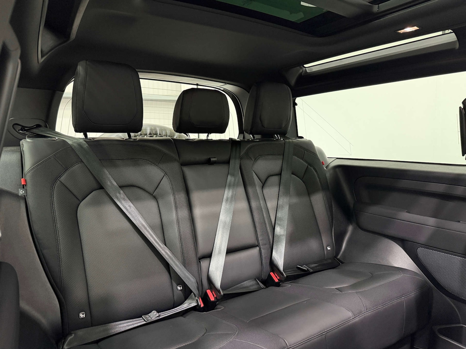 Used Land Rover Defender 2022 for sale - 77833921: Photo 16