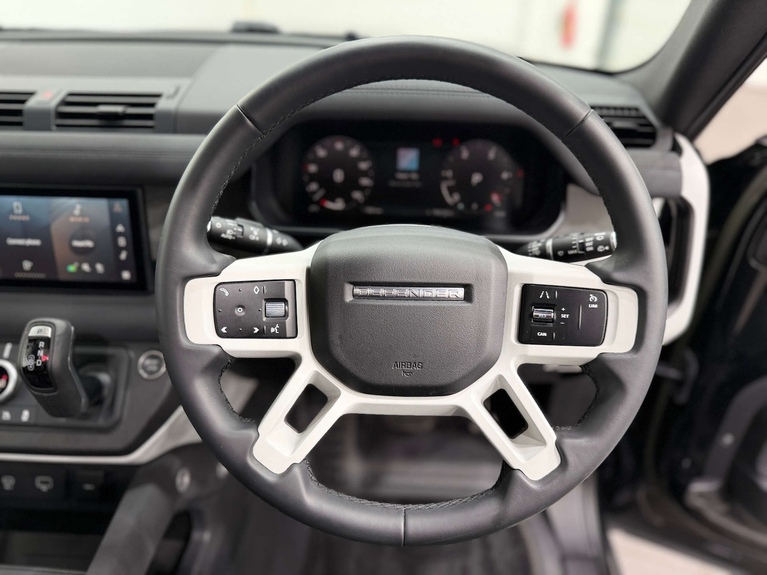 Used Land Rover Defender 2022 for sale - 77833921: Photo 23