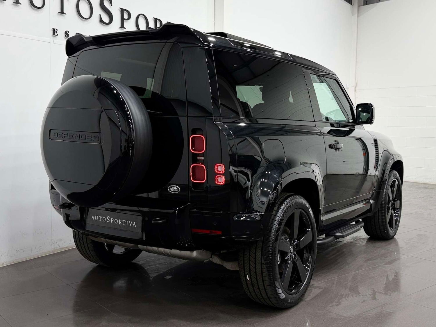 Used Land Rover Defender 2022 for sale - 77833921: Photo 6