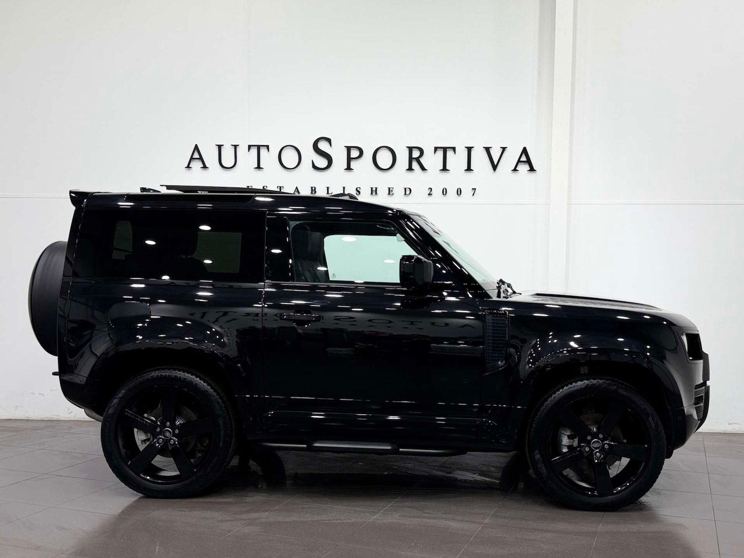 Used Land Rover Defender 2022 for sale - 77833921: Photo 7