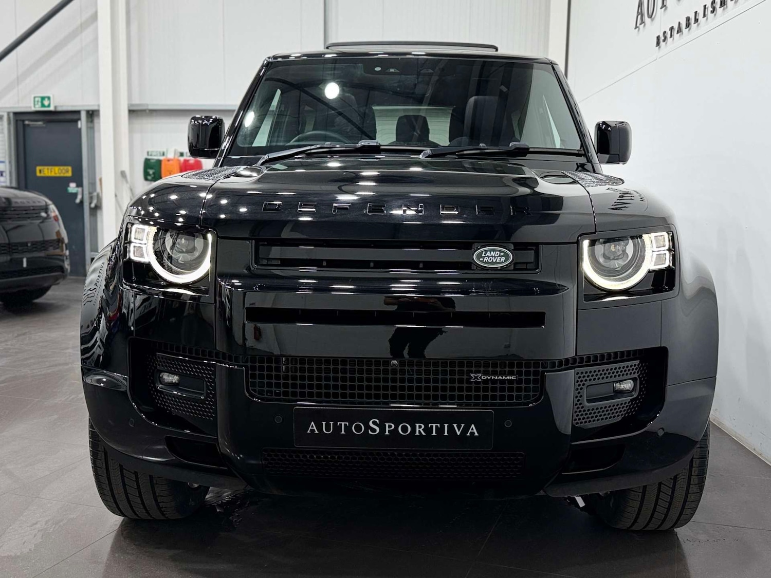 Used Land Rover Defender 2022 for sale - 77833921: Photo 9