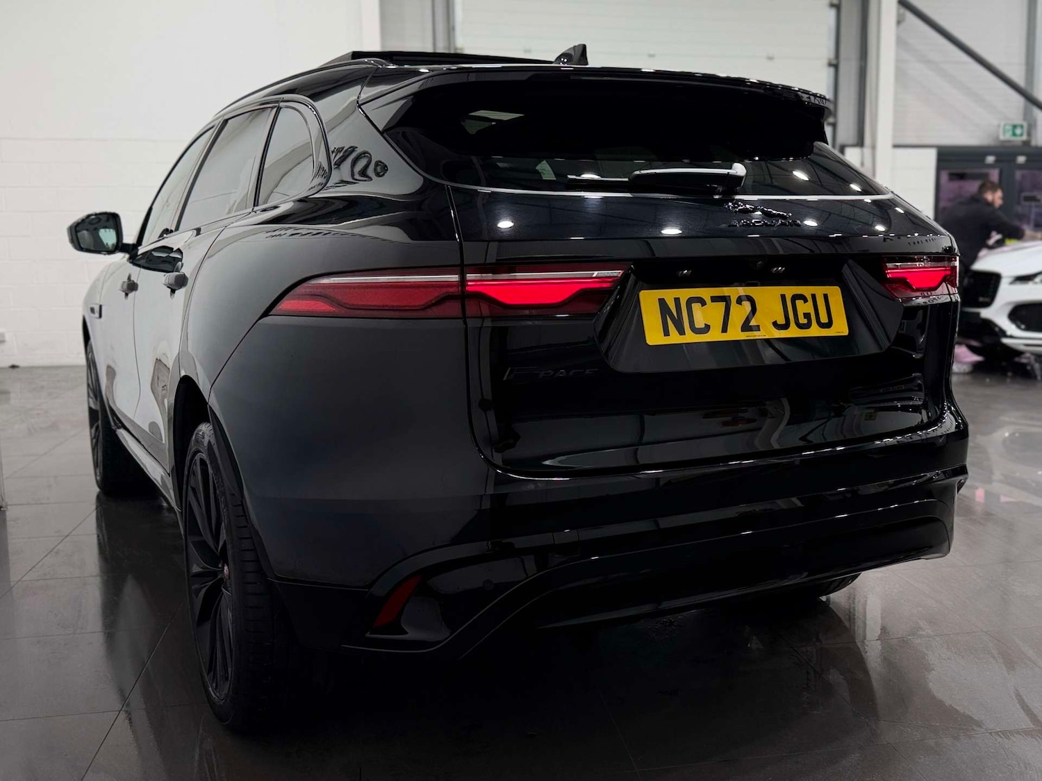 Used Jaguar F-Pace 2023 for sale - 77833931: Photo 11