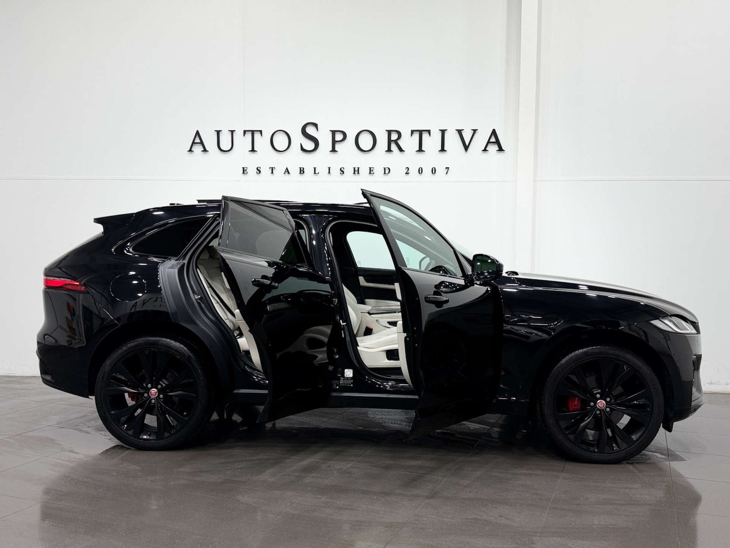 Used Jaguar F-Pace 2023 for sale - 77833931: Photo 14