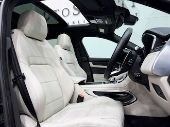 Used Jaguar F-Pace 2023 for sale - 77833931: Photo