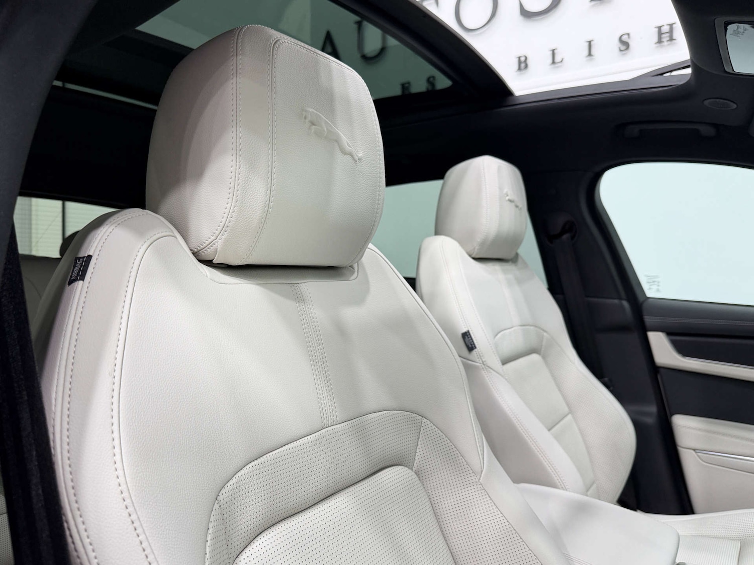 Used Jaguar F-Pace 2023 for sale - 77833931: Photo 36