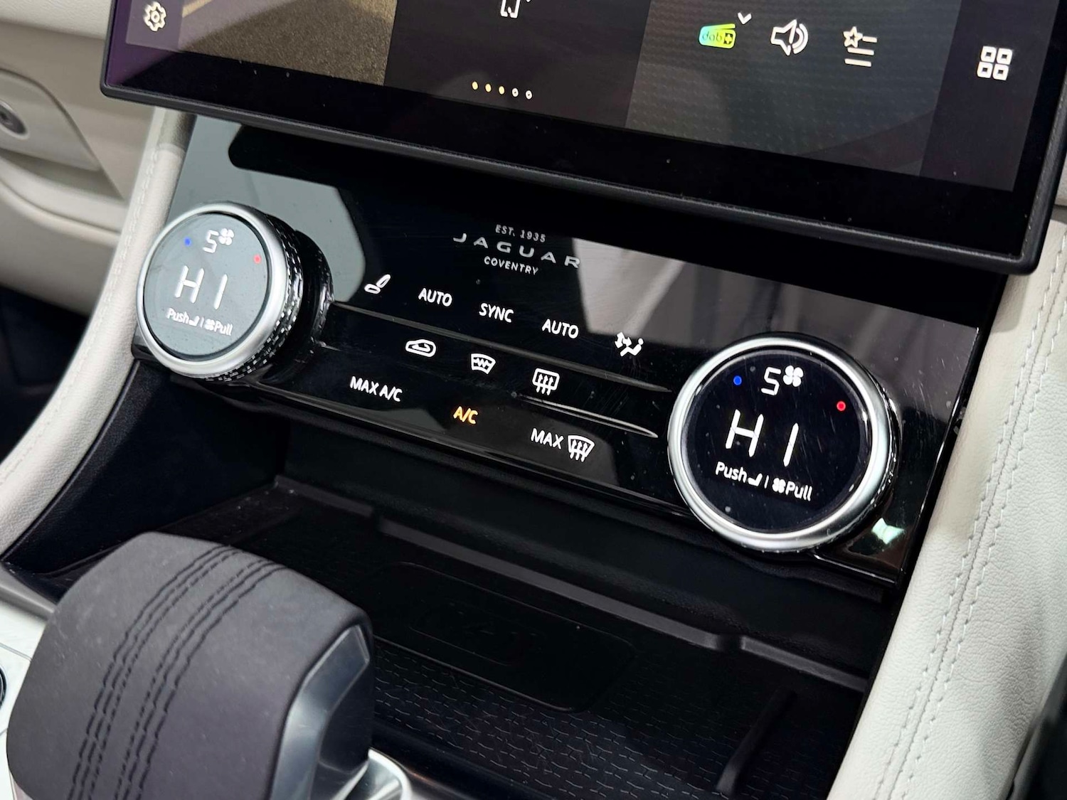 Used Jaguar F-Pace 2023 for sale - 77833931: Photo 40