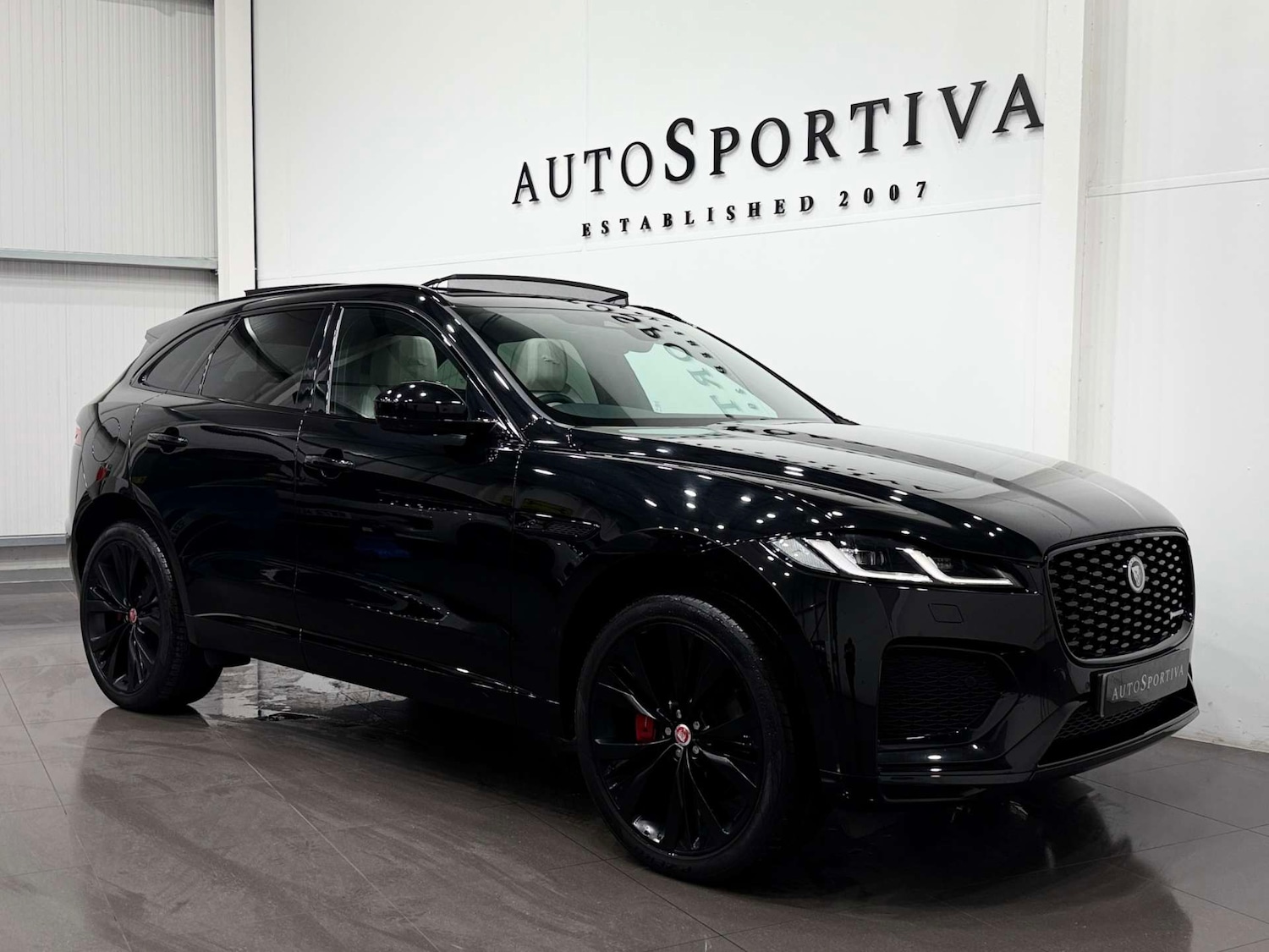 Used Jaguar F-Pace 2023 for sale - 77833931: Photo 8