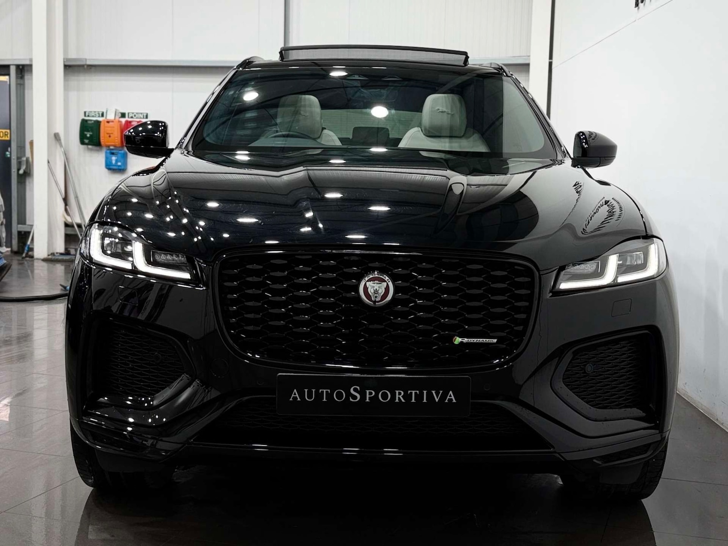 Used Jaguar F-Pace 2023 for sale - 77833931: Photo 9