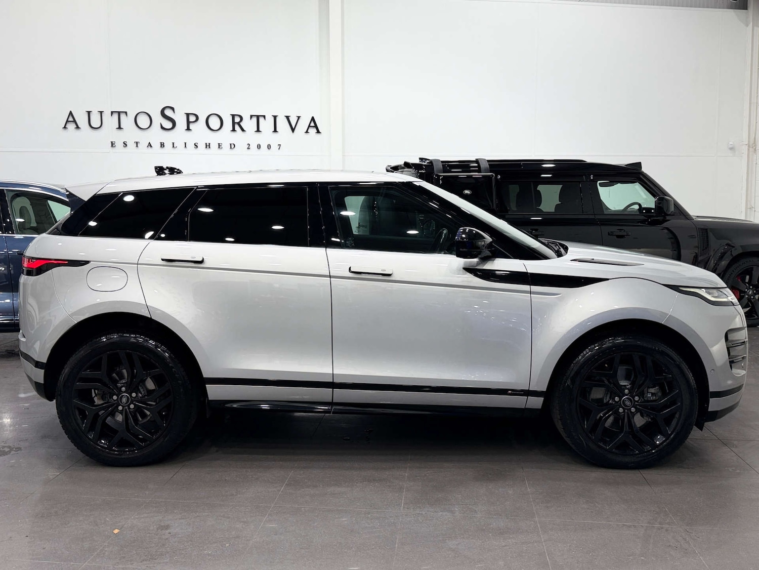 Used Land Rover Range Rover Evoque 2021 for sale - 76735796: Photo 3