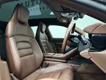 Used Porsche Taycan 2023 for sale - 79527427: Photo