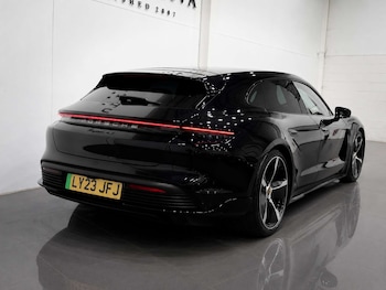 Used Porsche Taycan 2023 for sale - 79527427: Photo