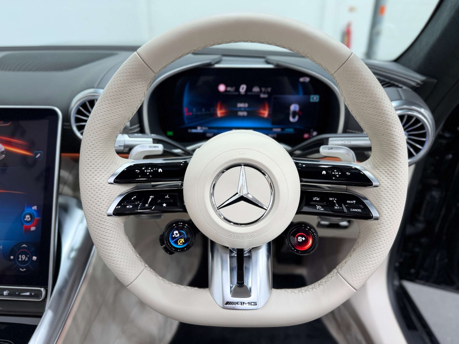 Used Mercedes-Benz SL 2023 for sale - 77833928: Photo 24