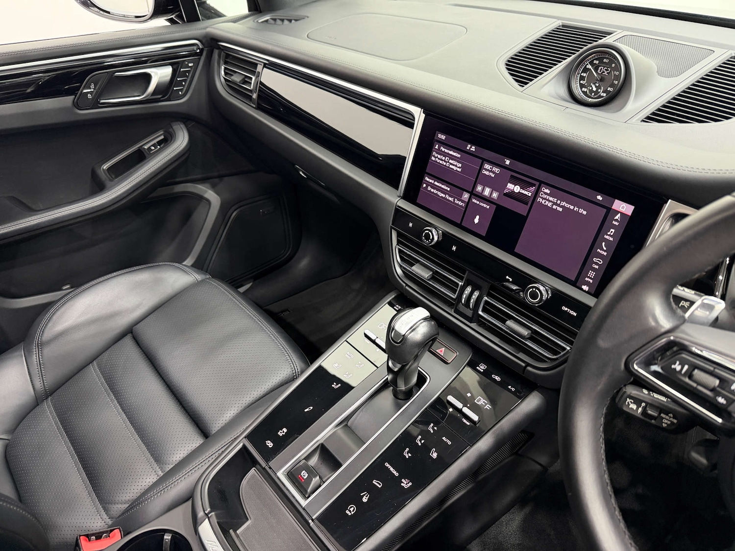 Used Porsche Macan 2023 for sale - 77833879: Photo 49