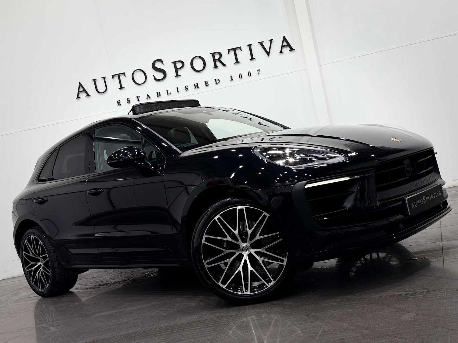 Used Porsche Macan 2023 for sale - 77833879: Photo 53