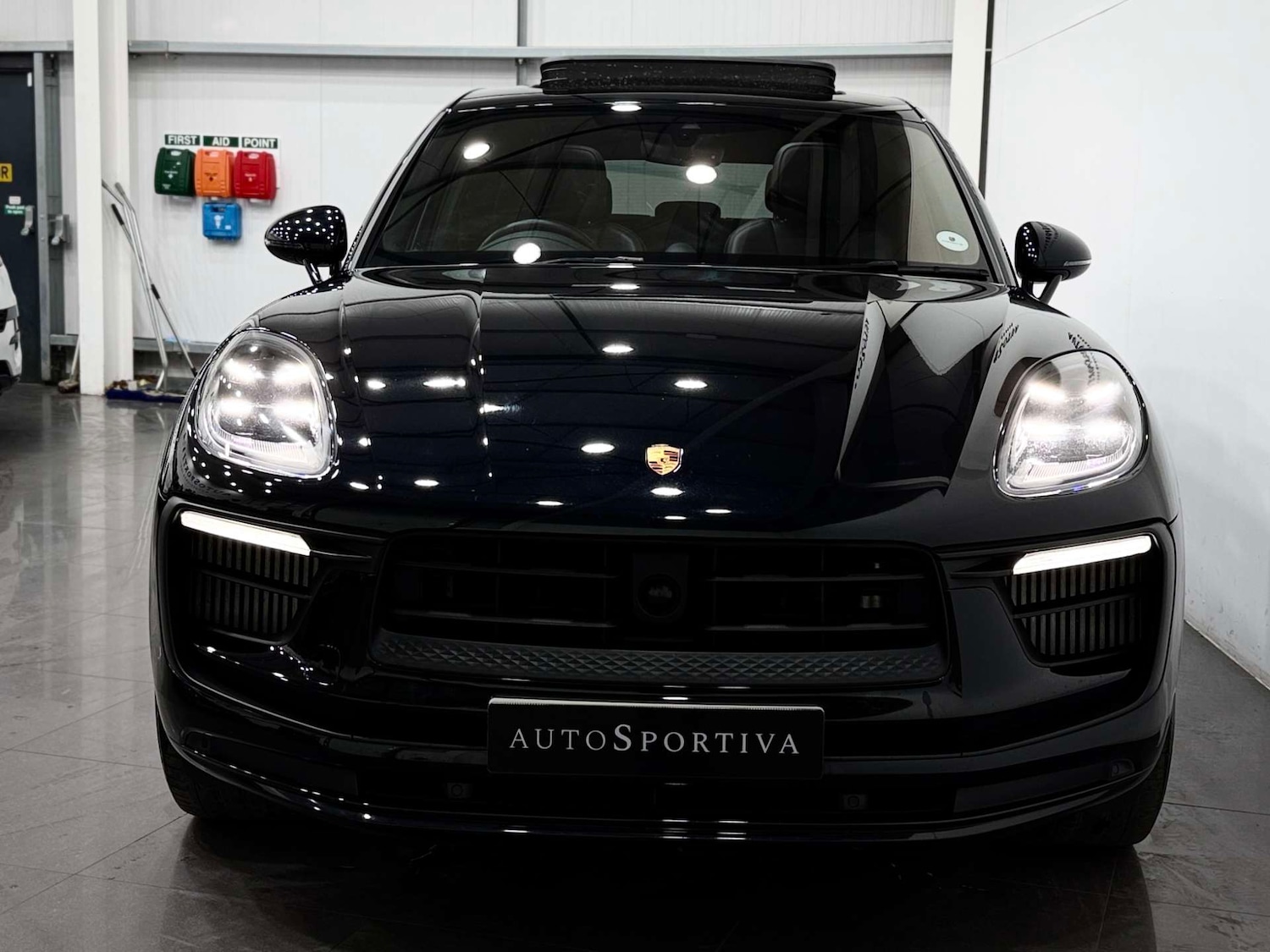 Used Porsche Macan 2023 for sale - 77833879: Photo 9