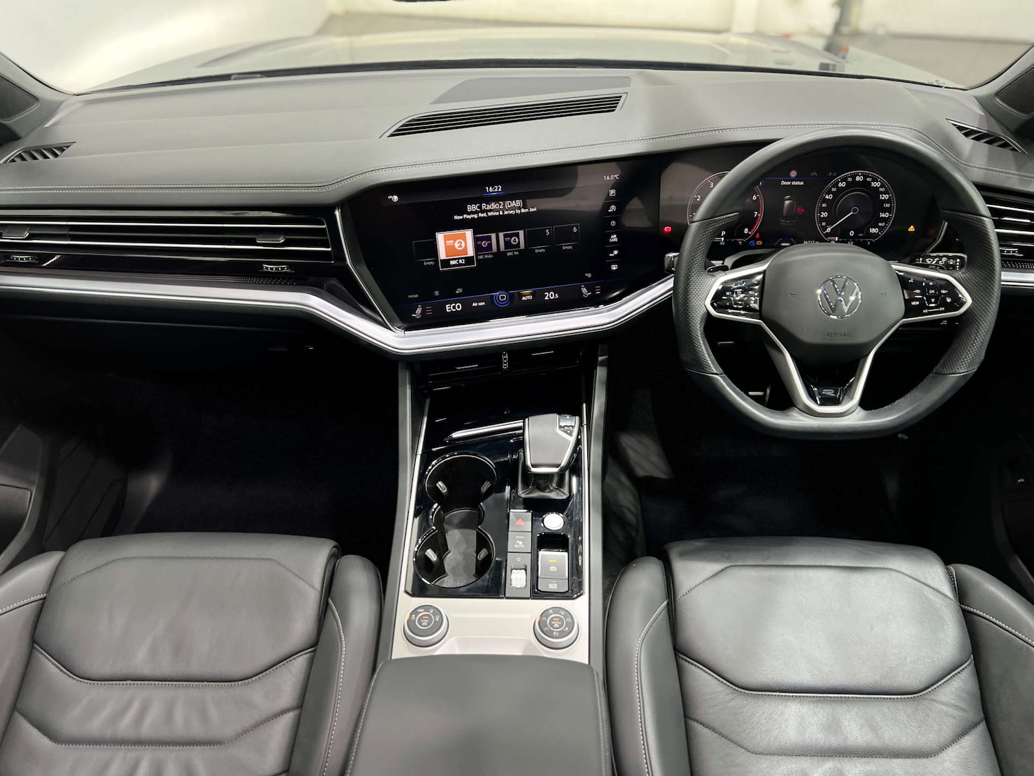 Used Volkswagen Touareg 2021 for sale - 76009003: Photo 21