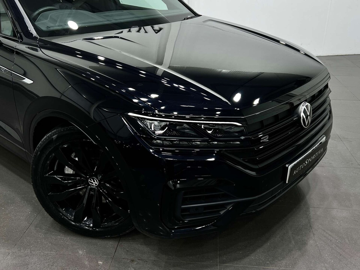 Used Volkswagen Touareg 2021 for sale - 76009003: Photo 35