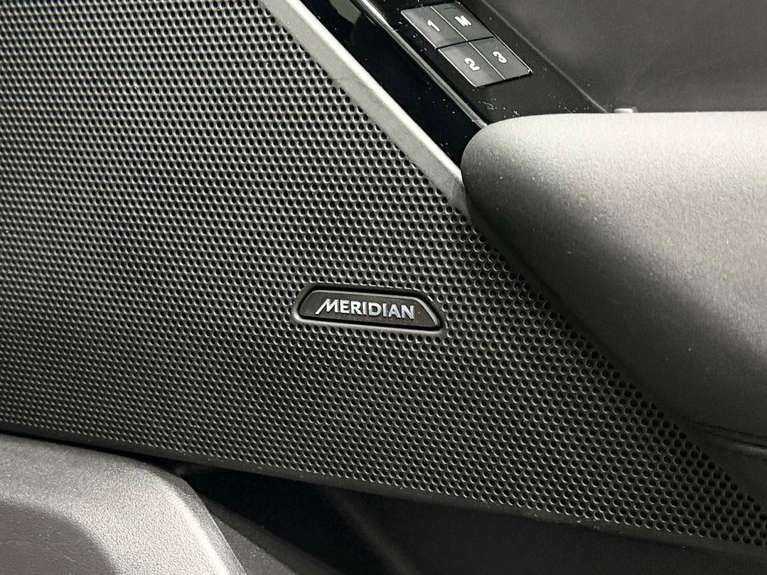 Used Land Rover Range Rover Velar 2023 for sale - 77022482: Photo 40