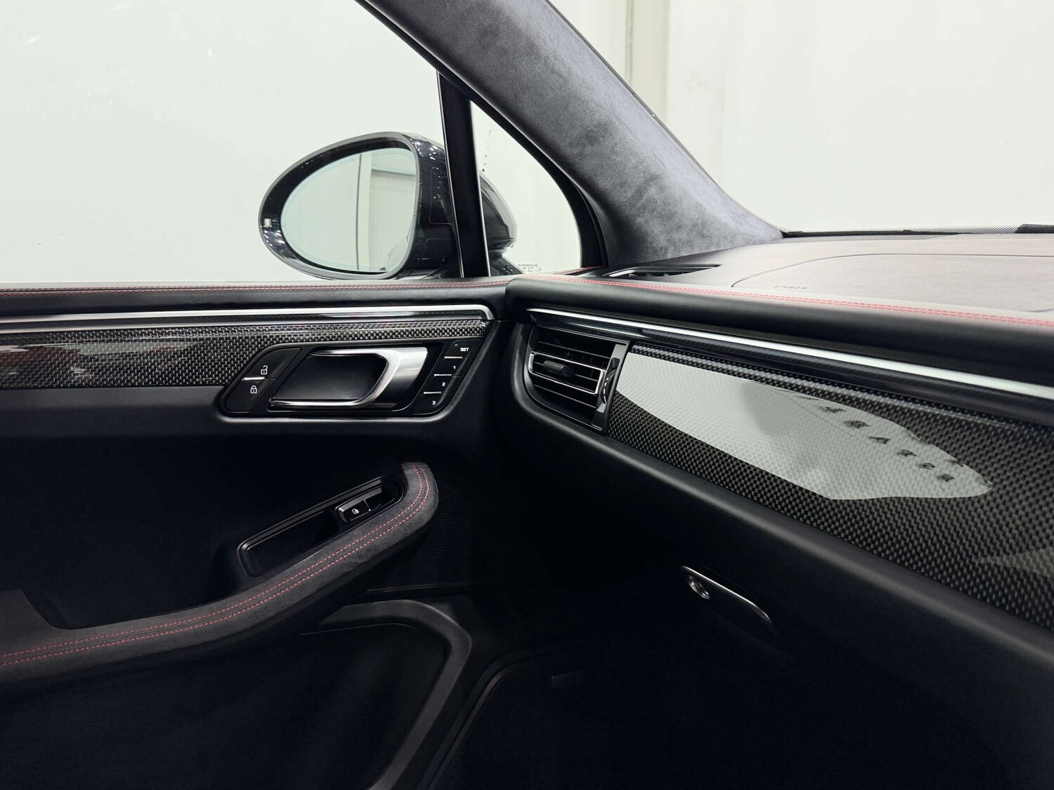 Used Porsche Macan 2020 for sale - 77285514: Photo 38