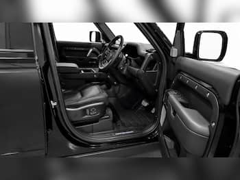 Used Land Rover Defender 2023 for sale - 79720587: Photo