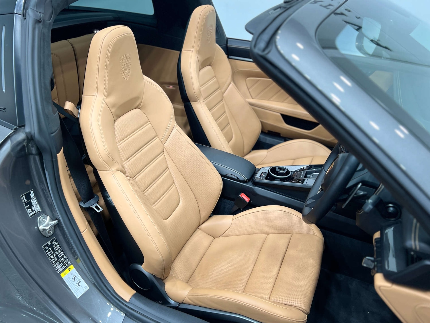 Used Porsche 911 2023 for sale - 76412625: Photo 2