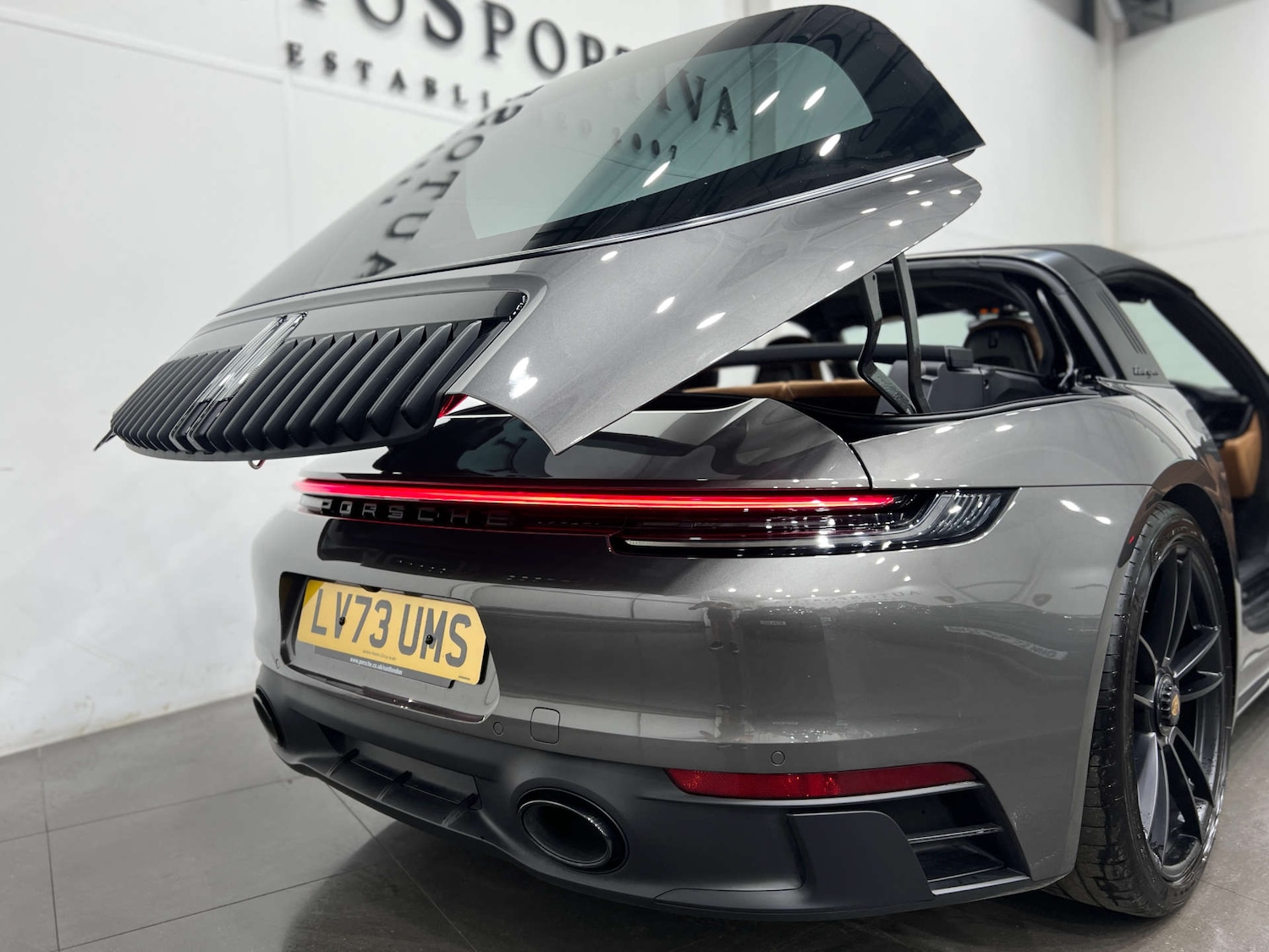 Used Porsche 911 2023 for sale - 76412625: Photo 6