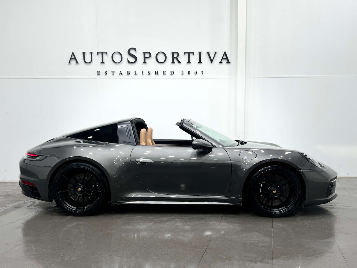 Used Porsche 911 2023 for sale - 76412625: Photo 8