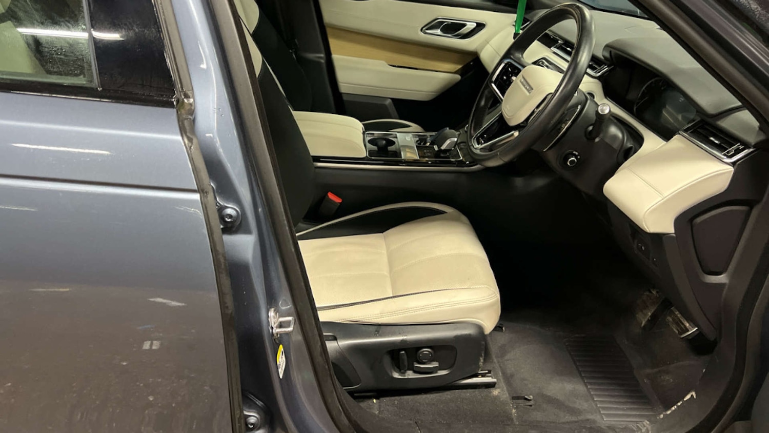 Used Land Rover Range Rover Velar 2022 for sale - 77545039: Photo 3