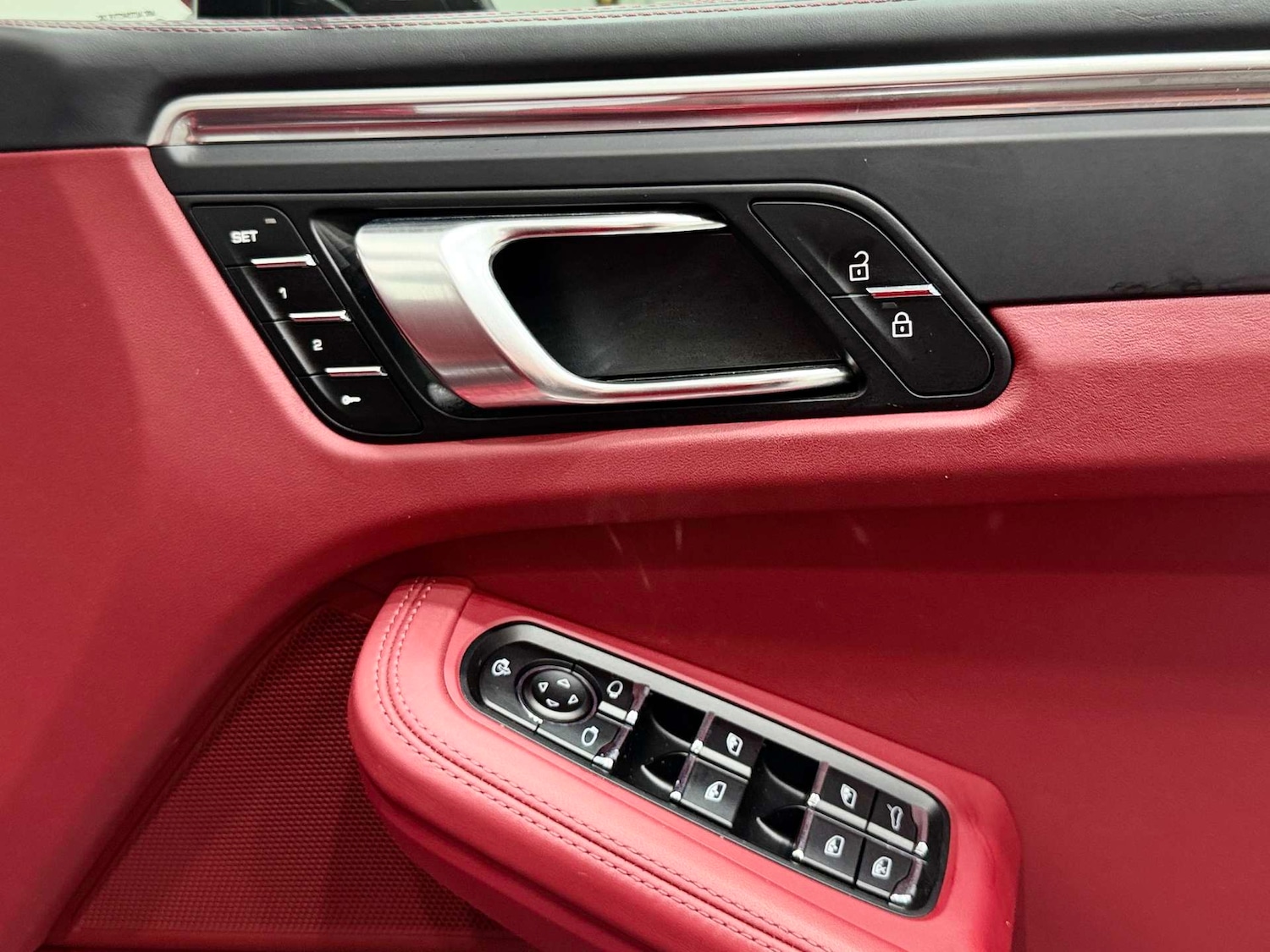 Used Porsche Macan 2022 for sale - 77571261: Photo 38