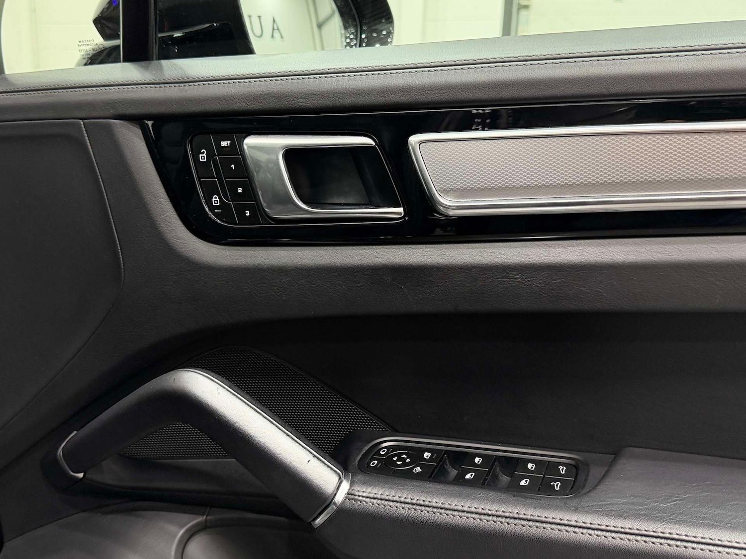 Used Porsche Cayenne 2023 for sale - 77833901: Photo 49