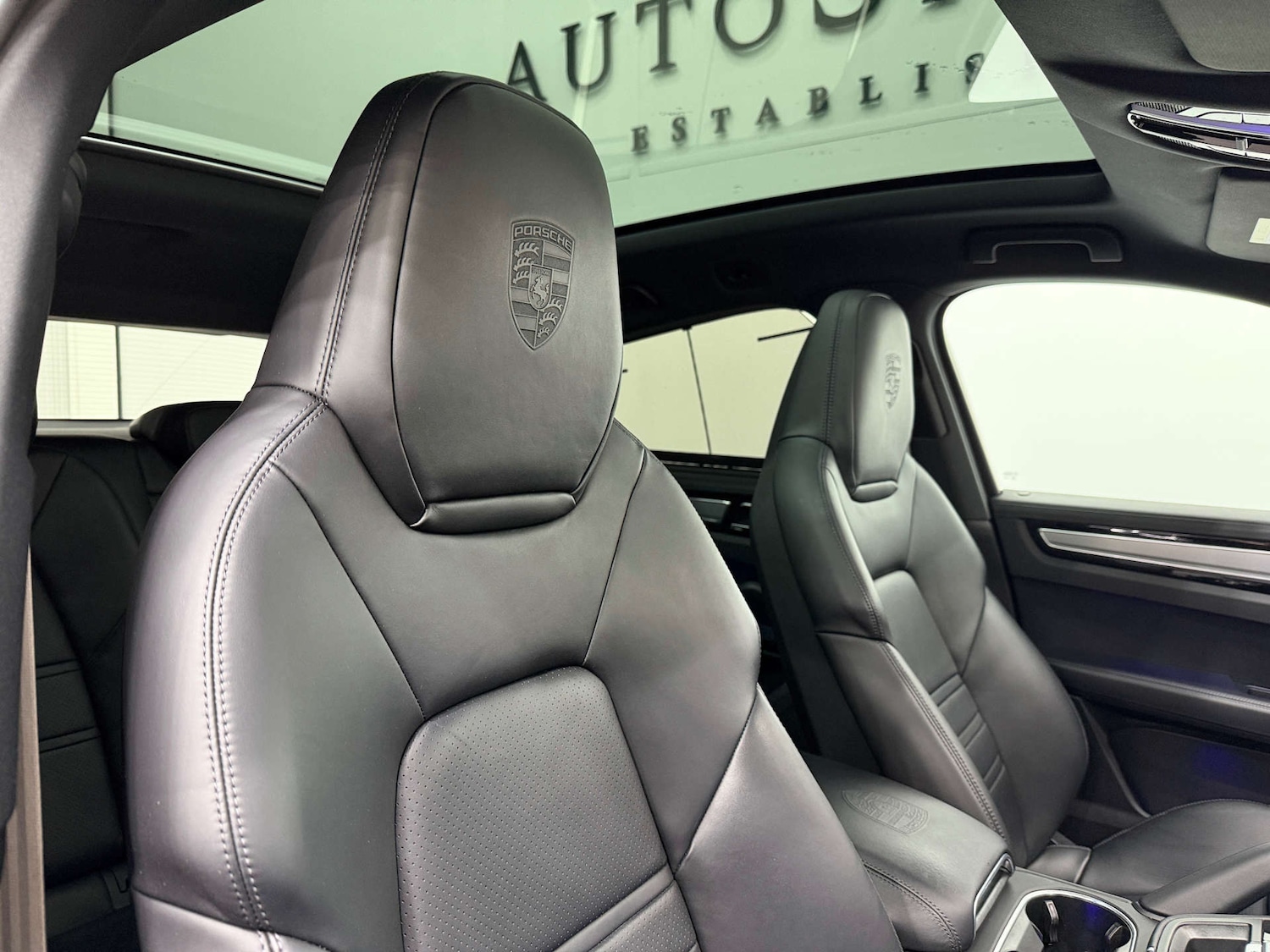 Used Porsche Cayenne 2023 for sale - 77833901: Photo 55